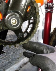 How to Tighten a Bike Chain - Flat Iron Bike