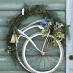 how-to-make-a-bicycle-wheel-wreath.png