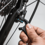 how-to-tighten-bicycle-brakes.png