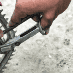 how-to-use-bicycle-tire-levers.png